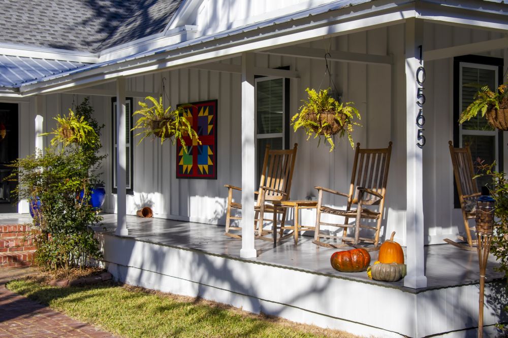 Cost of Front Porch Construction in Burnsville