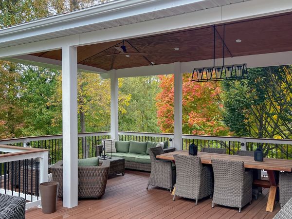 Cost of Deck Enclosure Construction in Burnsville