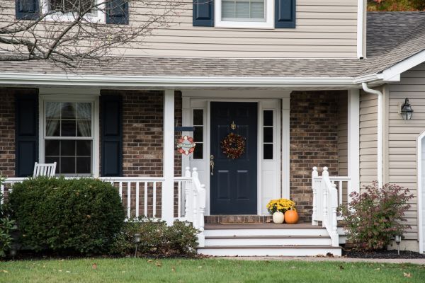 Cost of Front Deck Construction in Burnsville